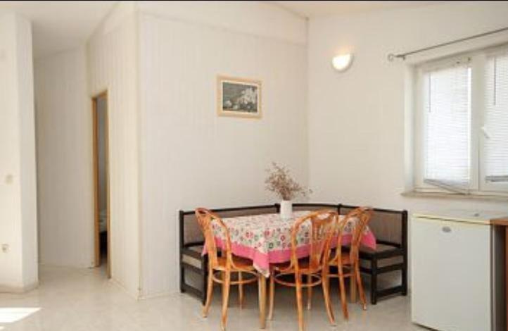 Apartments Angela Ližnjan Buitenkant foto